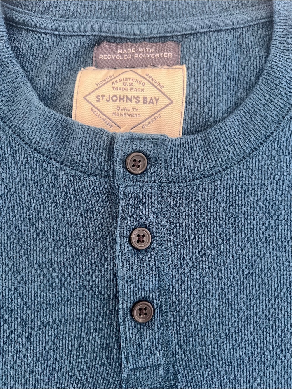 St John’s Bay Men's Blue Henley Long-Sleeve Shirt - Picture 3 of 6